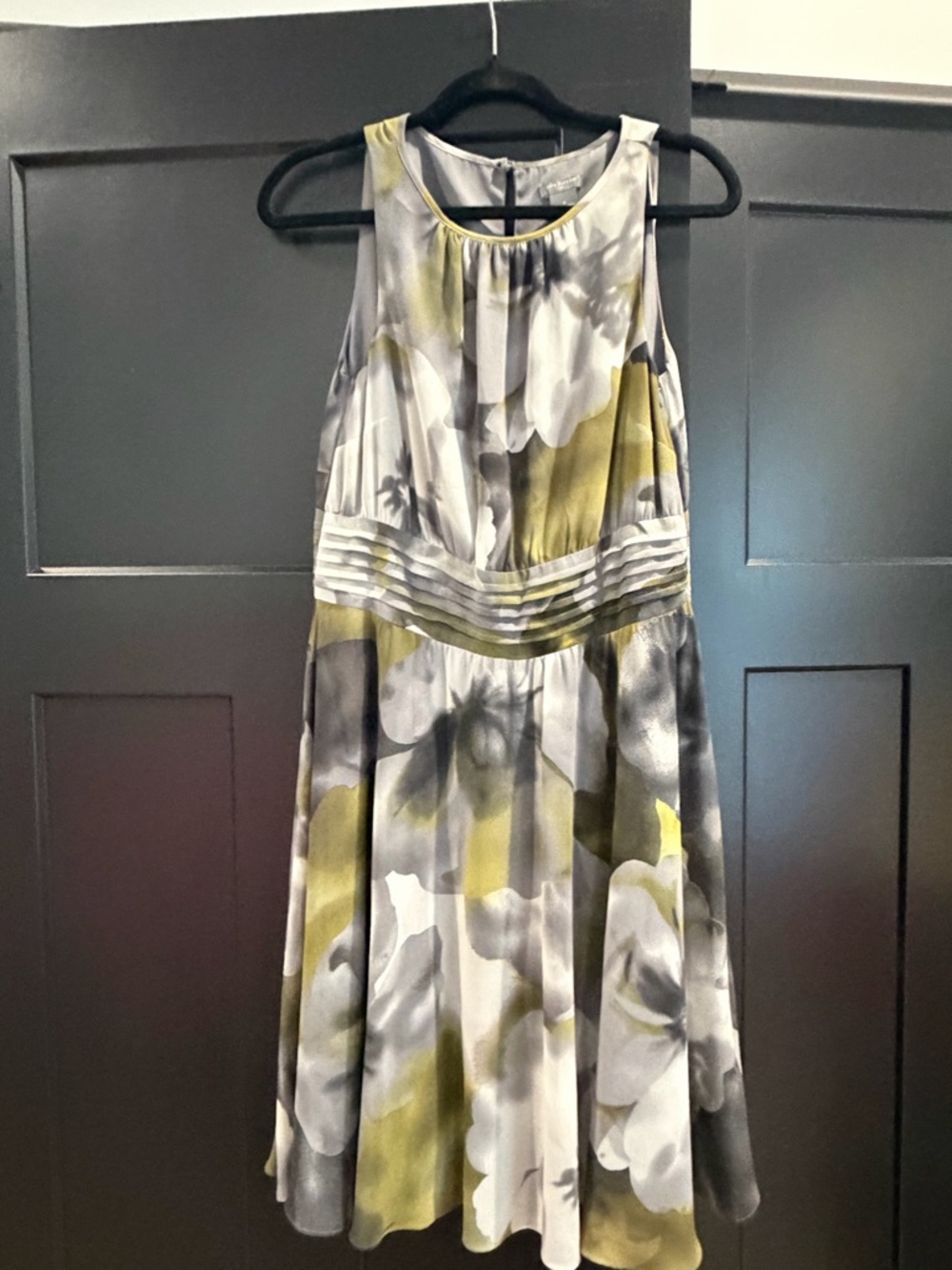 Banana Republic Olive, Gray and White Floral Sleeveless Midi Dress